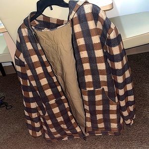 Mens coat size large/extra large worn once!! Thick material